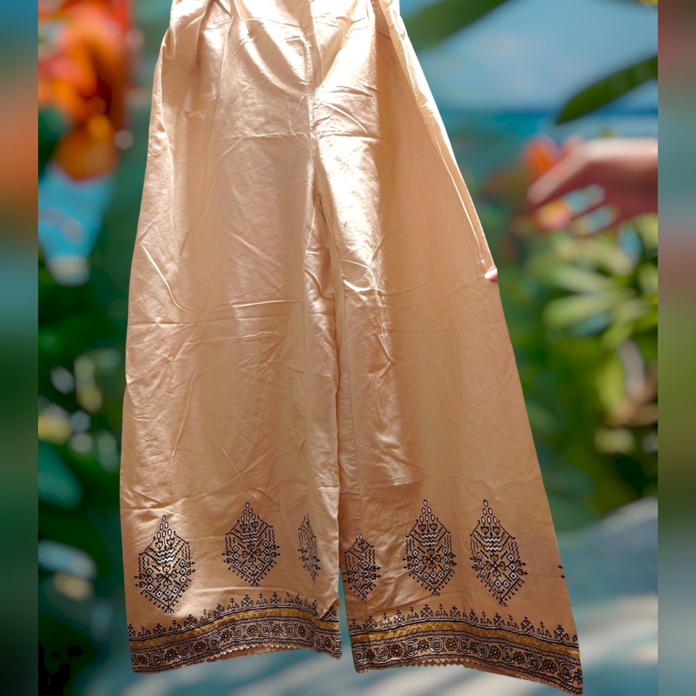 Comfy Breathable Summer Cotton Trouser With Handwork Block Paint - Picture 4 of 4
